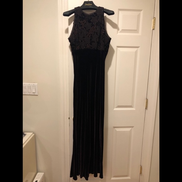 Carmen Marc Valvo Velvet Gown Chocolate Brown - Picture 2 of 6